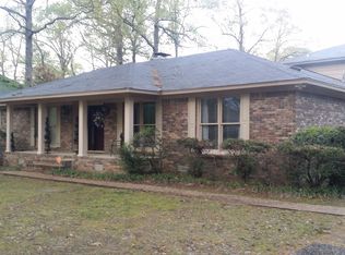 6201 Ridgewood Dr, Pine Bluff, AR 71603