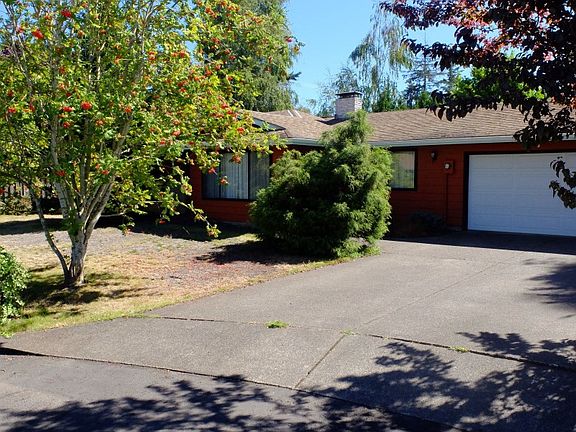 2nd image of 2709 NE Lea View Ct