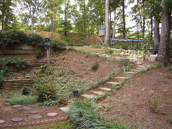 4th image of 3957 Landmark Dr