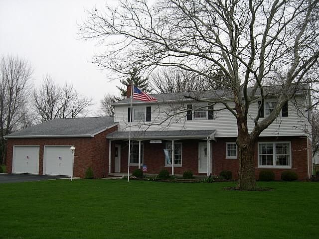 1st image of 457 Mountain Ash St