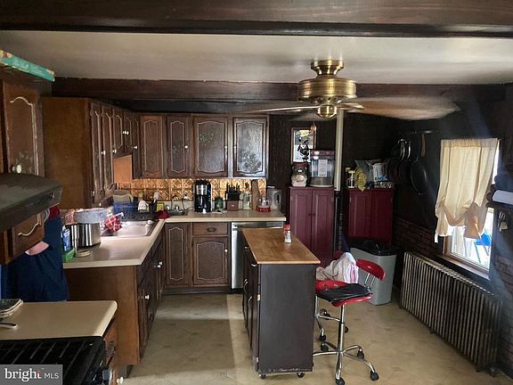 2nd image of 36 W California St