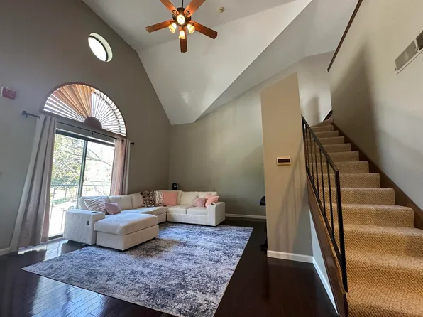 519 Donofrio Dr Unit 5, Madison, WI 53719