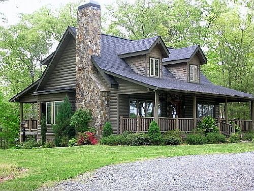 French-Country Style Mountain Retreat!