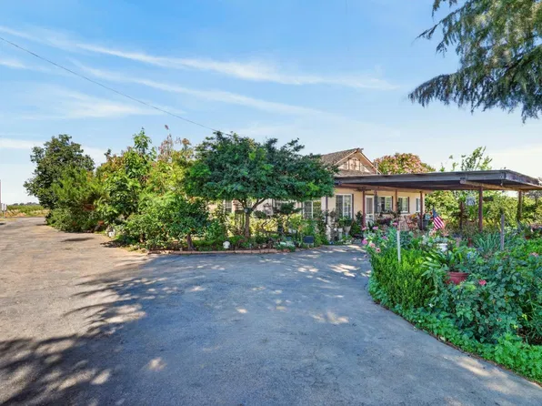 23090 N Kennefick Rd, Acampo, CA 95220
