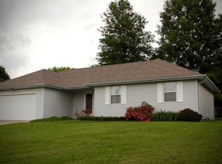1770 E Redbud Ln, Springfield, MO 65803