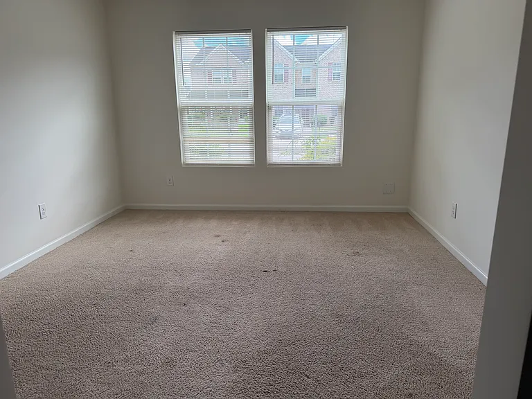 6243 Ellenwood Dr — Photo 29