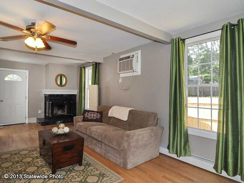 260 Natick Ave, Warwick, RI 02886 Zillow