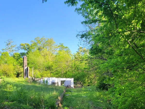 1401 Ridgeland Rd, Rossville, GA 30741