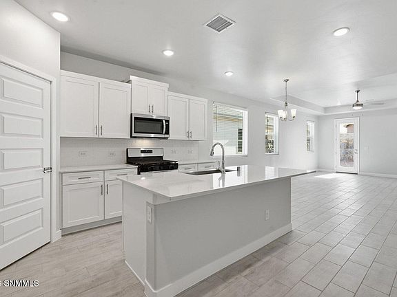 2nd image of 7535 Sierra Este Pl