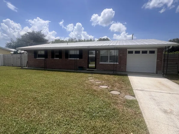2407 Lakeview Dr, Melbourne, FL 32935