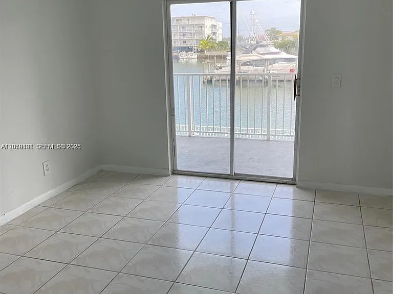 7921 West Dr #7 — Photo 4