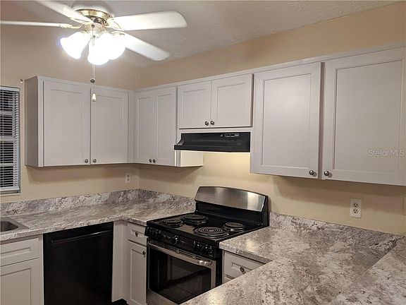 4th image of 9487 Forest Hills Cir #9487