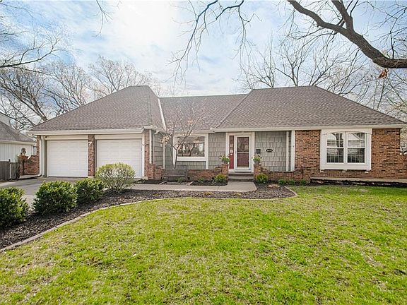 2nd image of 5111 Ballentine St