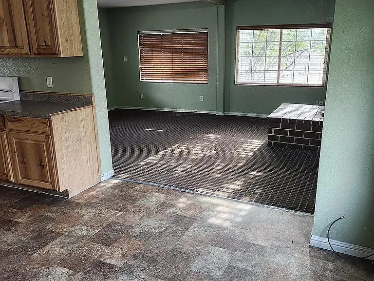 4192 Rewana Way — Photo 3