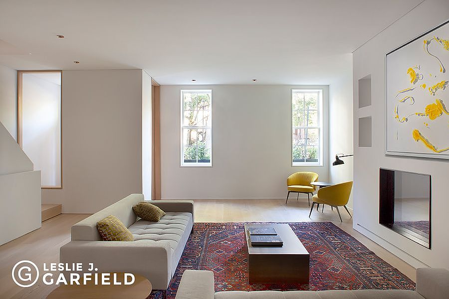 1st image of 22 Verandah Pl #1