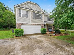 2700 Loxdale Farms Dr, Monroe, NC 28110