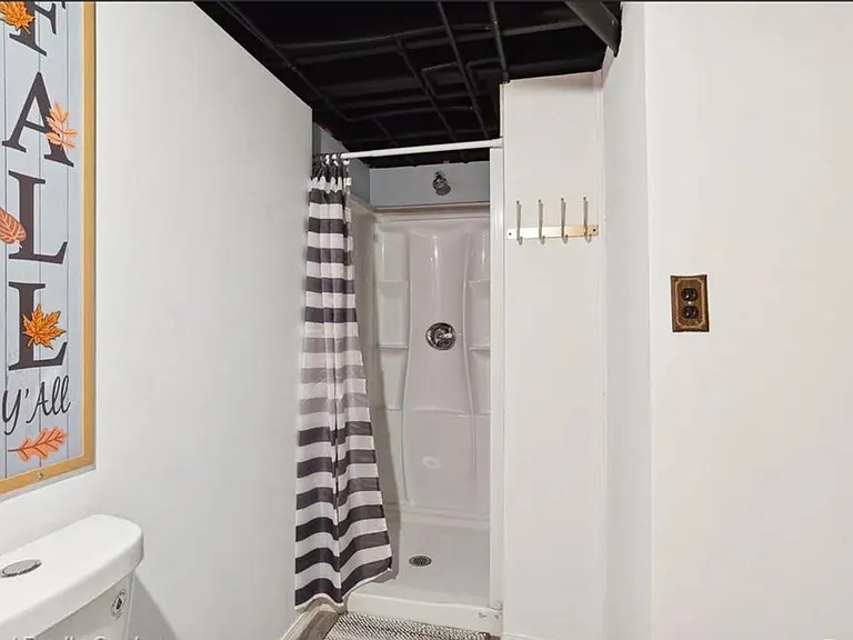 1715 Fern Ct — Photo 22