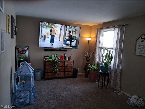 4th image of 2516 Weir Rd NE