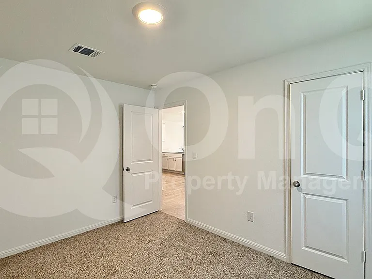 792 Lake Sweetwater Ln — Photo 14