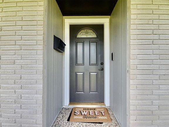 2nd image of 5855 S Braeswood Blvd
