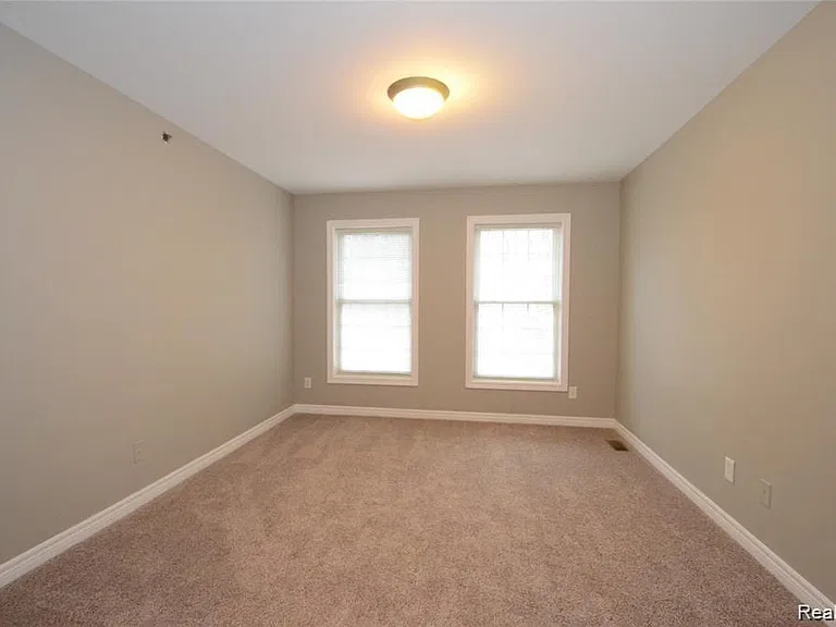 263 S Village Way #23 — Photo 26
