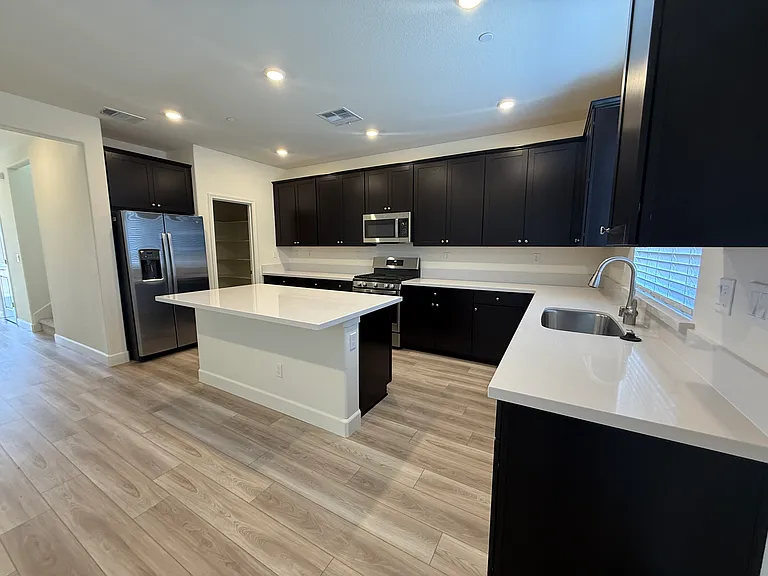 1744 Eagle Landing Dr — Photo 9
