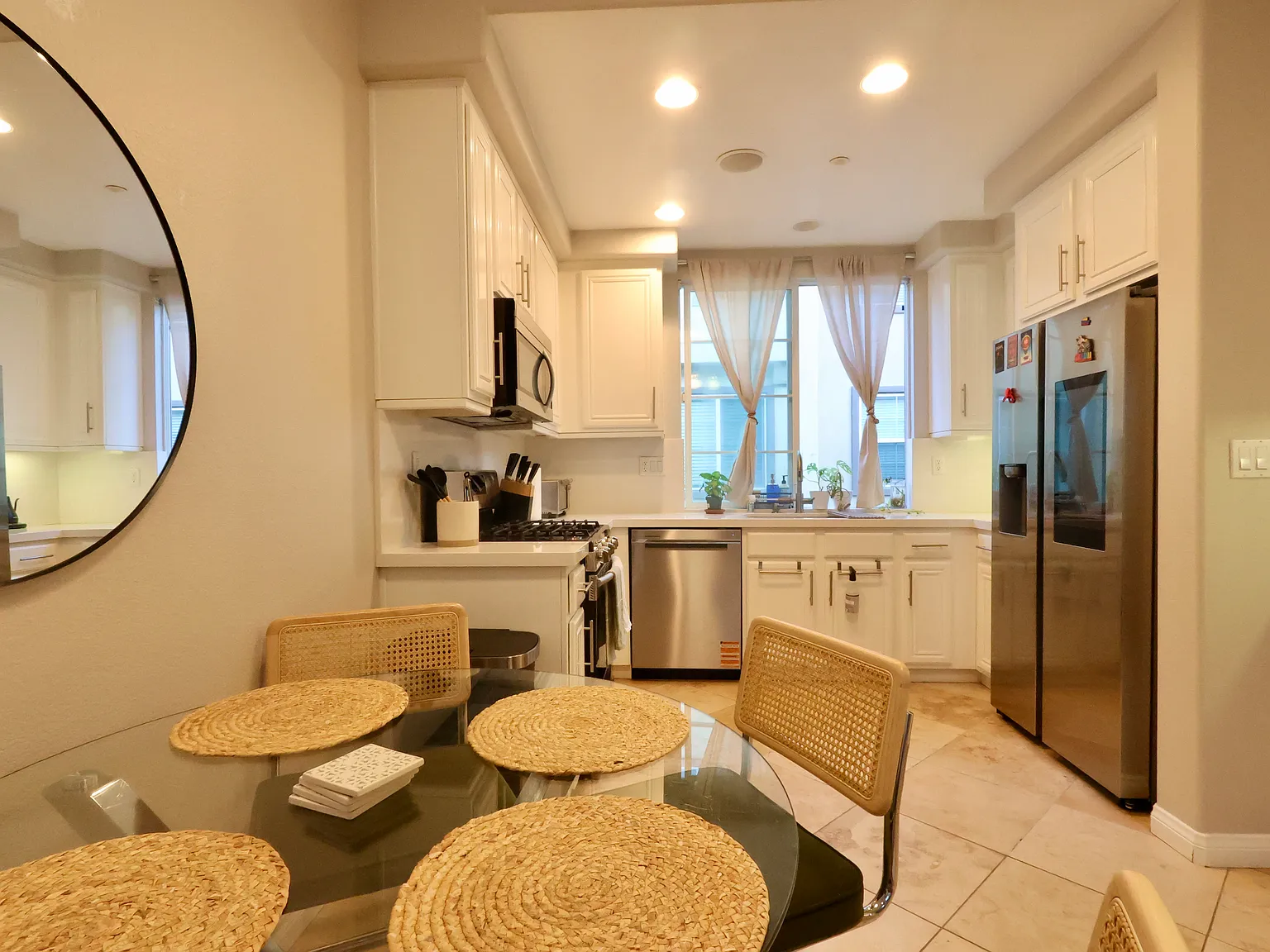 2870 Escala Cir — Photo 3