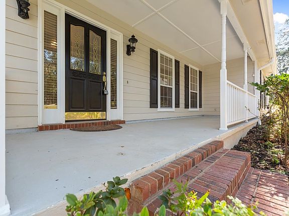 3rd image of 3889 Paddrick Dr