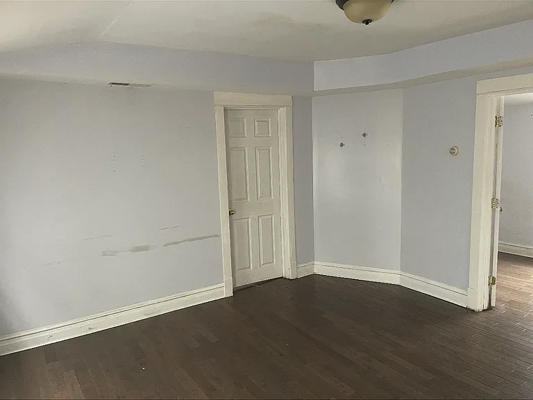 1931 Jackson Ave #2 — Photo 9