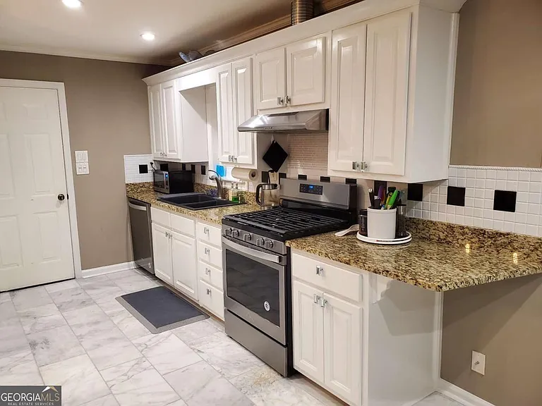 2473 Woodacres Rd NE — Photo 13