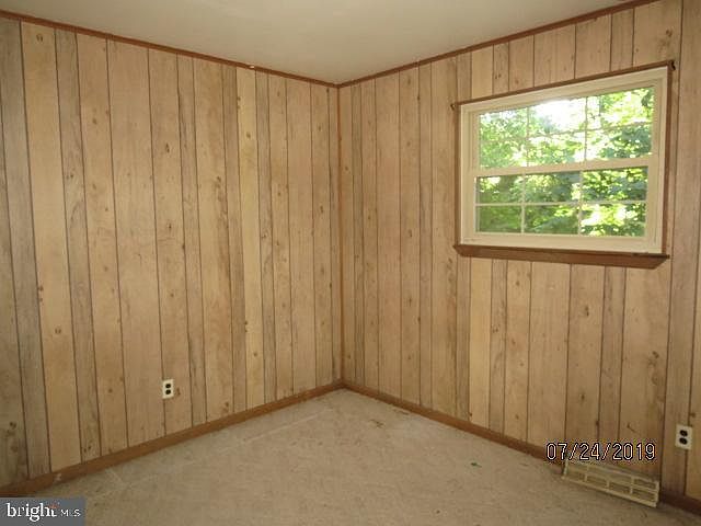2nd image of 853 Skelp Level Rd