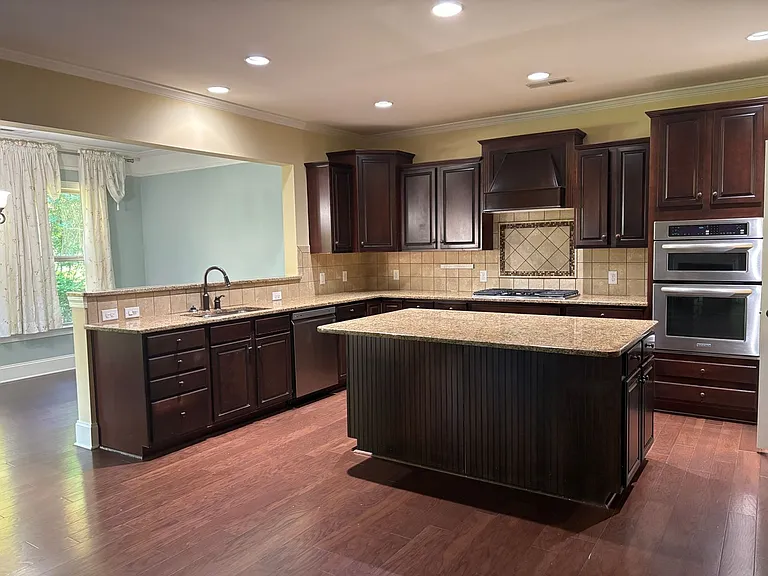 8811 Tamarron Dr — Photo 19