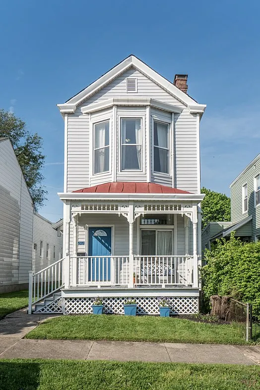 920 Park Ave photo 1