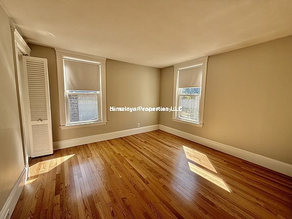2nd image of 31 Park St