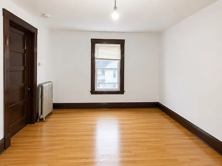 39 May St #2 — Photo 12