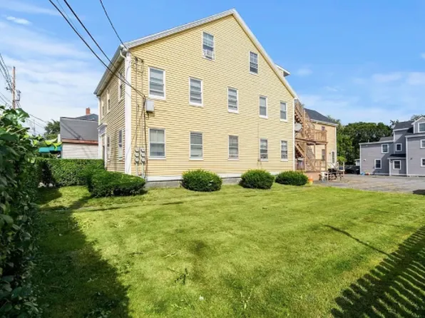 20 Water St APT 4, Danvers, MA 01923