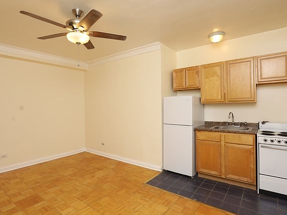 5th image of 4521.5 N Malden St #M03r