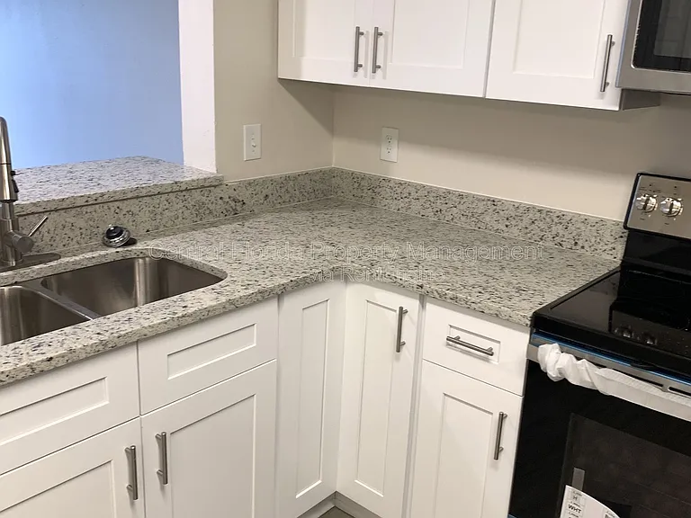 12352 Fox Hound Ct — Photo 4