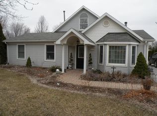 9070 N Canton Center Rd, Plymouth, MI 48170