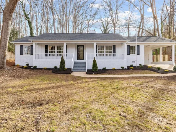 1604 Stonehurst Rd, Raleigh, NC 27607