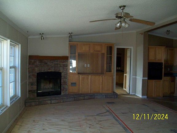 4th image of 610 W Chestnut Ave