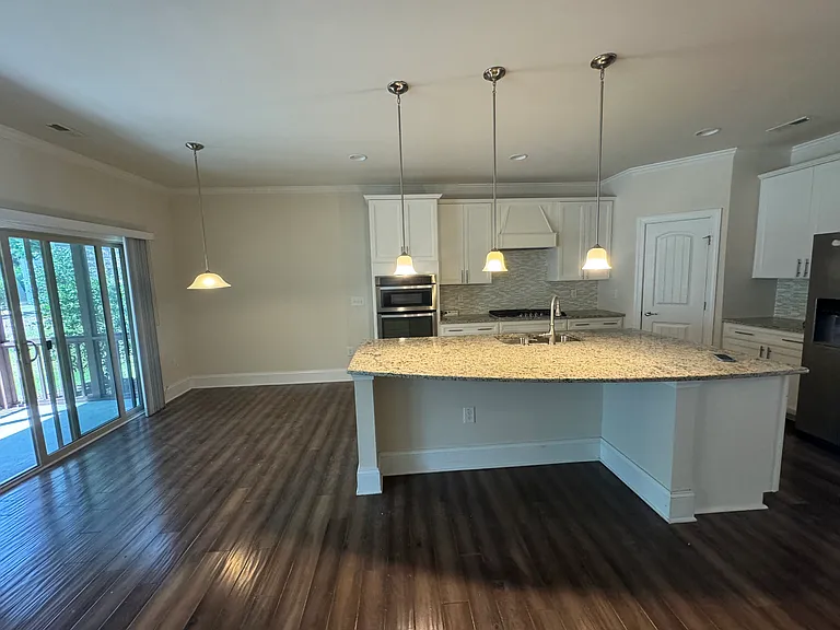 413 Daylin Dr — Photo 5