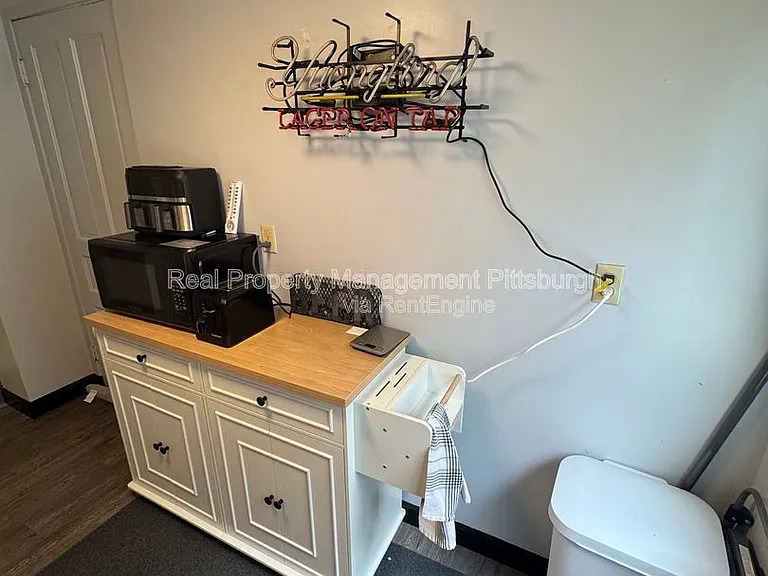 332 Lehigh Ave #2B — Photo 12