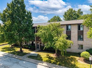 16400 Heather Ln #F101, Middleburg Heights, OH 44130
