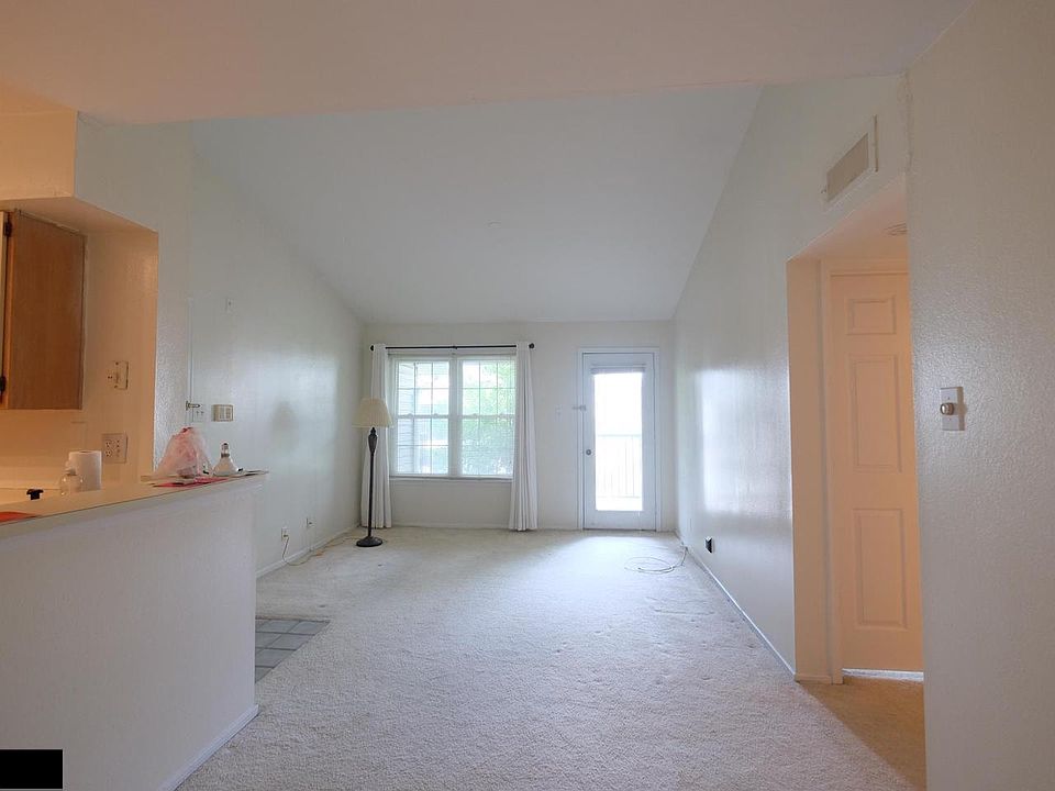 1st image of 3303 Wyndham Cir