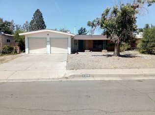 1105 Arizona St NE, Albuquerque, NM 87110