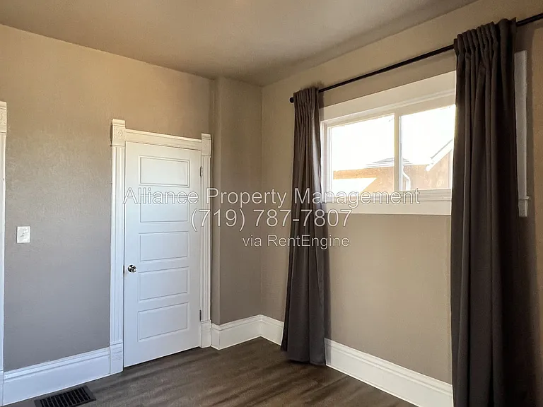 743 N Walnut St — Photo 20