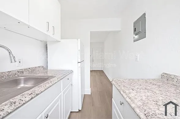 1245 NW 60th St #4 — Photo 14
