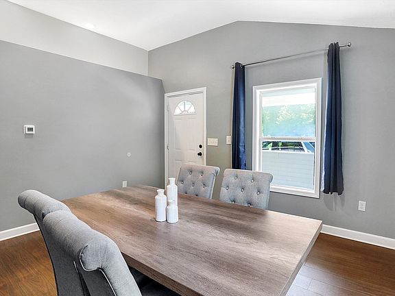 5th image of 21297 Clare Ave