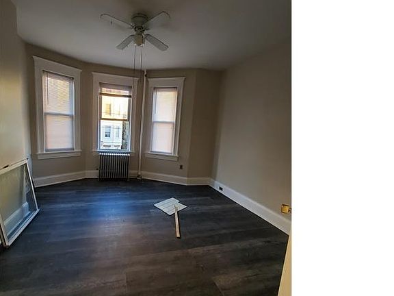 4th image of 23 Cedar St #C